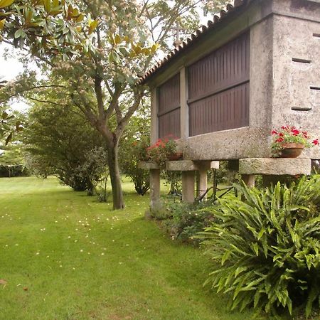 Vivienda Tradicional Con Jardin Y Patio Interior Villa Villanueva De Arosa Exterior photo