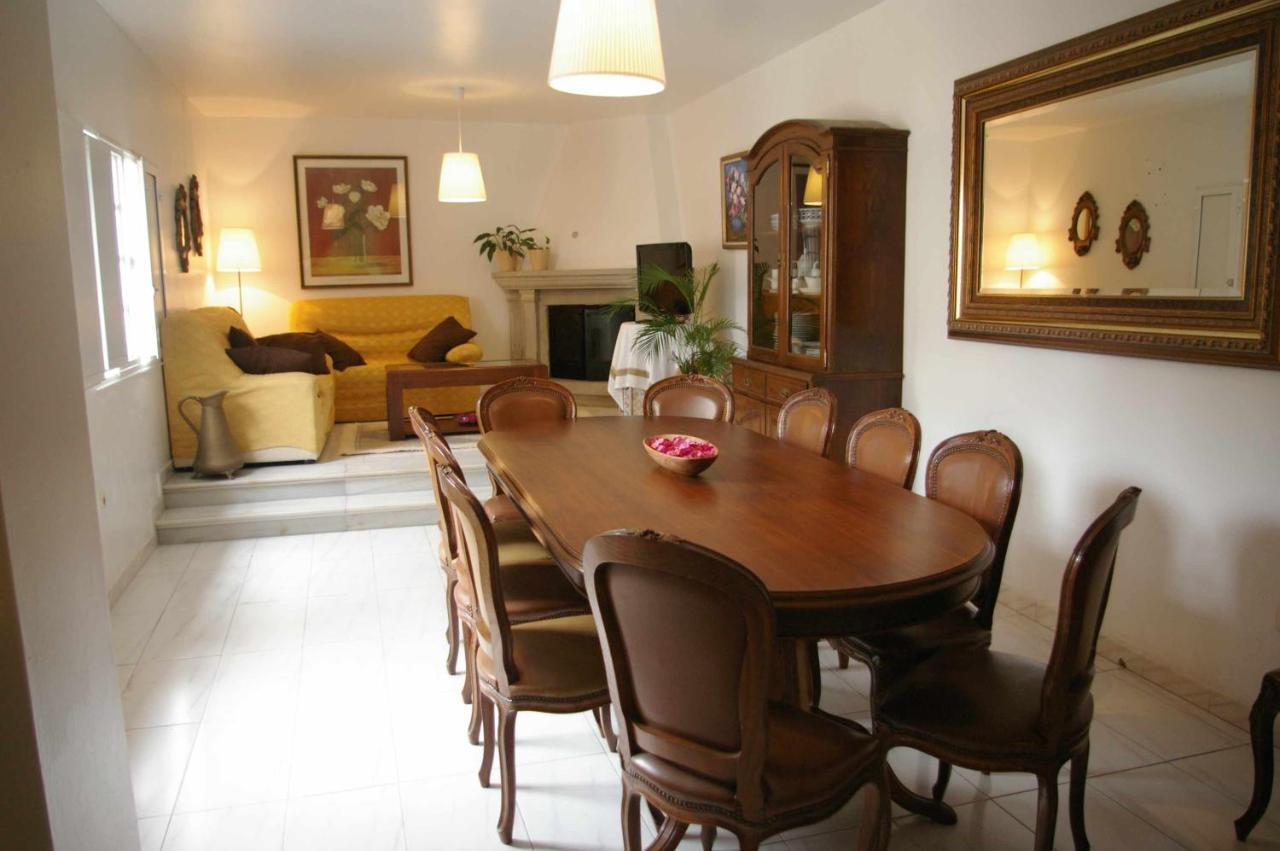 Vivienda Tradicional Con Jardin Y Patio Interior Villa Villanueva De Arosa Exterior photo